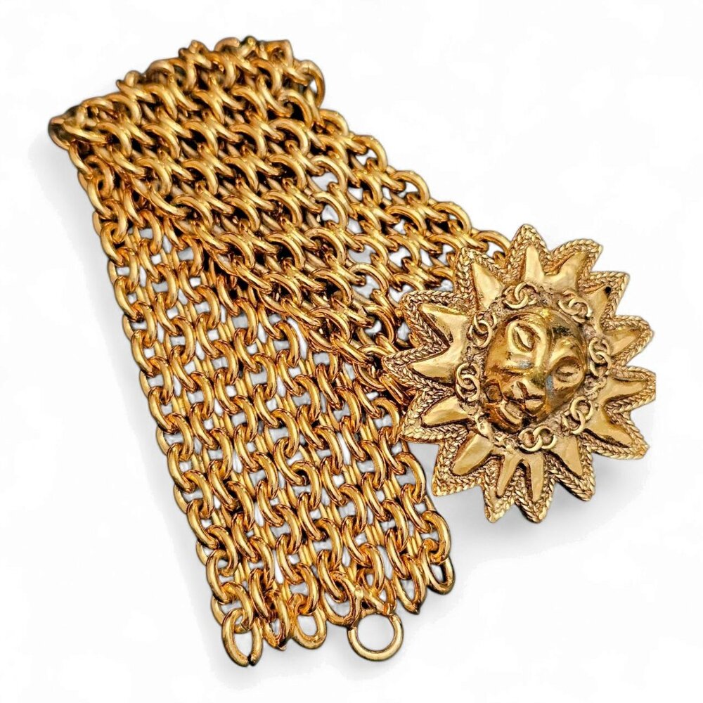 CHANEL Gold Lion Head Chain Bracelet Vintage Medallion Vintage Jewelry Cuff CC